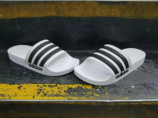 Ojotas Adilette