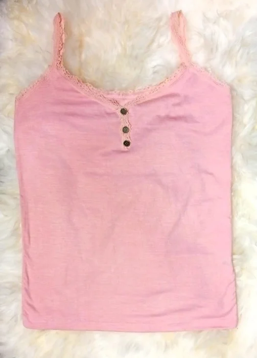 Musculosa de Viscosa con Puntilla y Botón