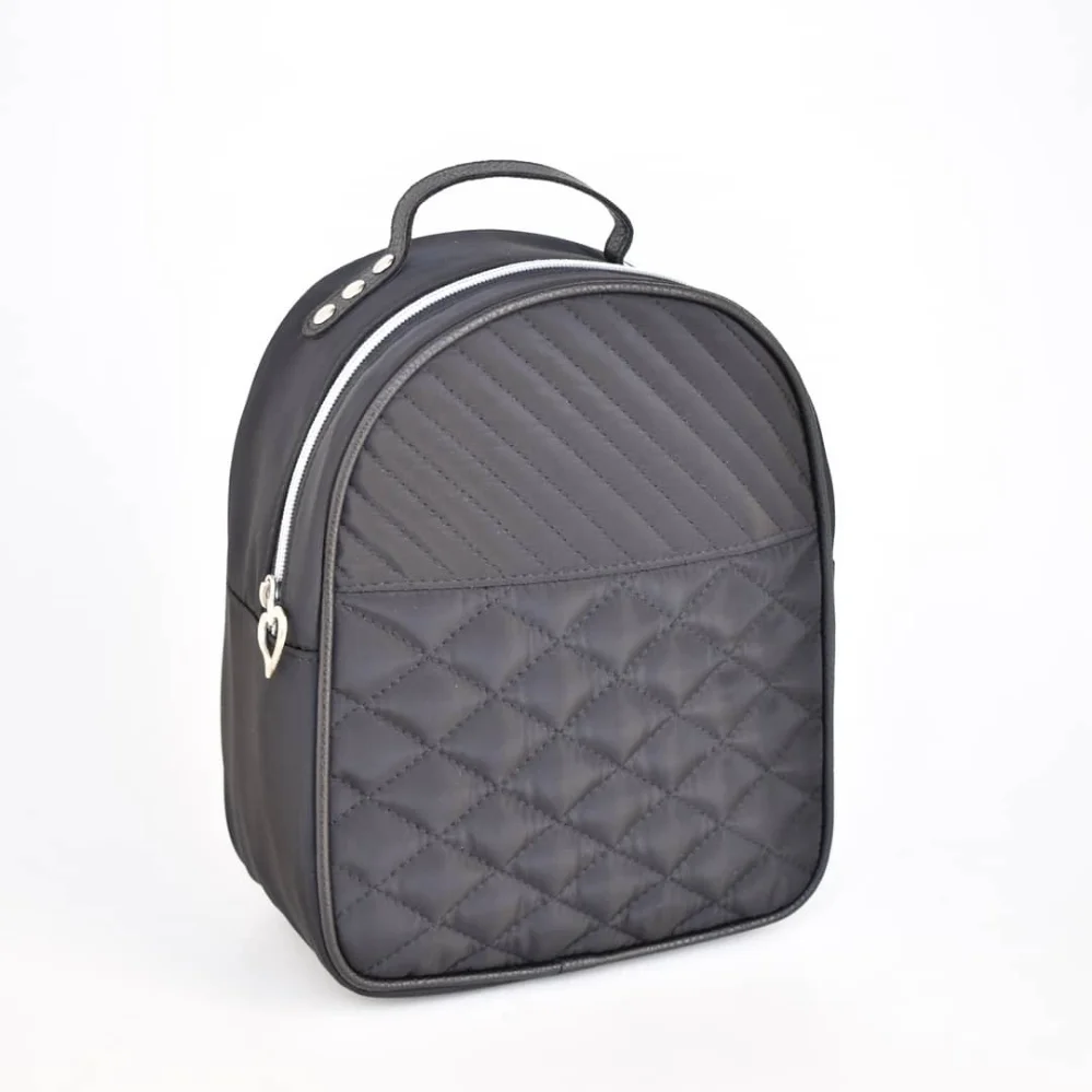 Liquidación Mochila Matalasseada Impermeable - Imagen 1