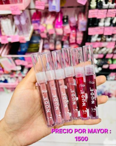 Lipgloss con Color ( Varios Modelos y Precios en Cada Foto)