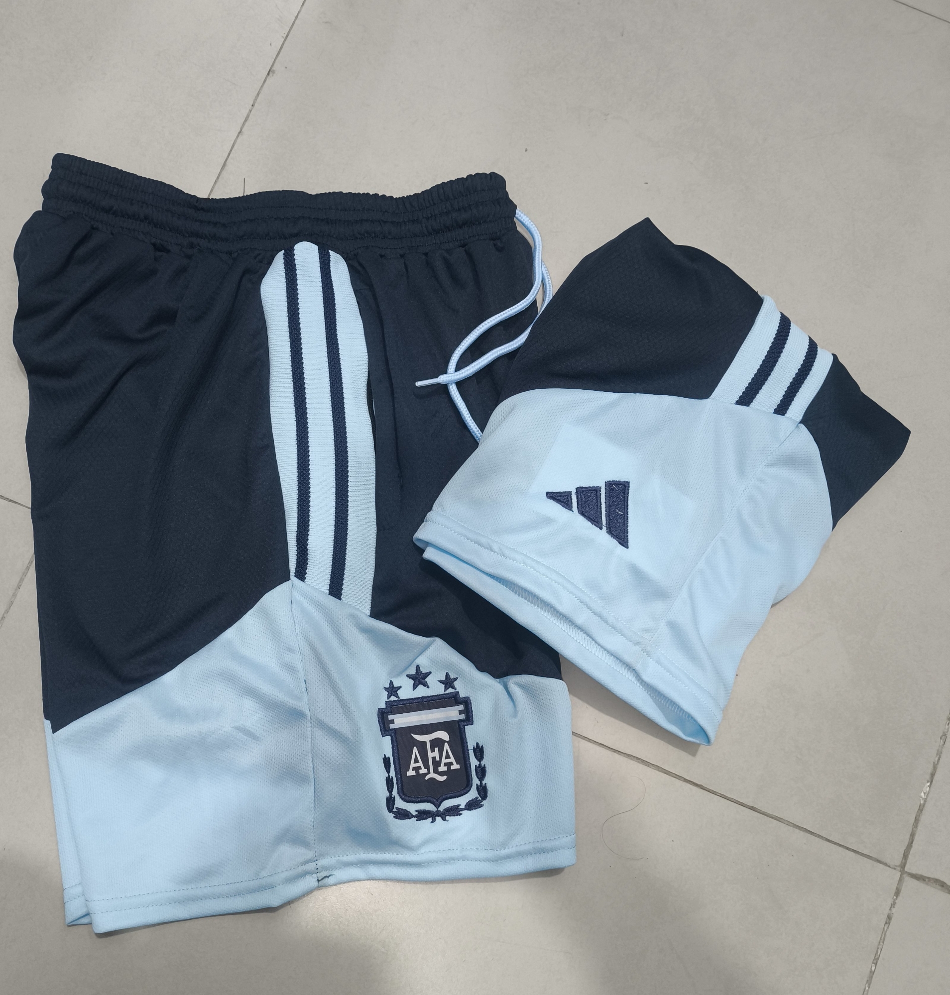 Short Afa - Imagen 3