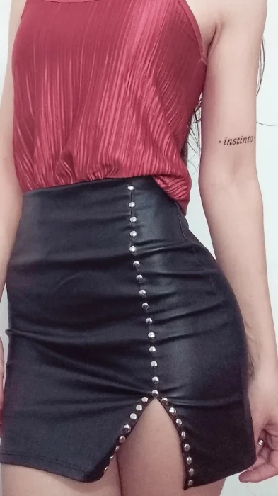 Pollera Engomada con Tachas