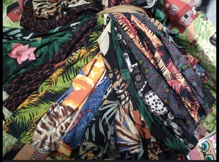 Bermudas de Seda Fria Inportado Talles Especiales - Imagen 3