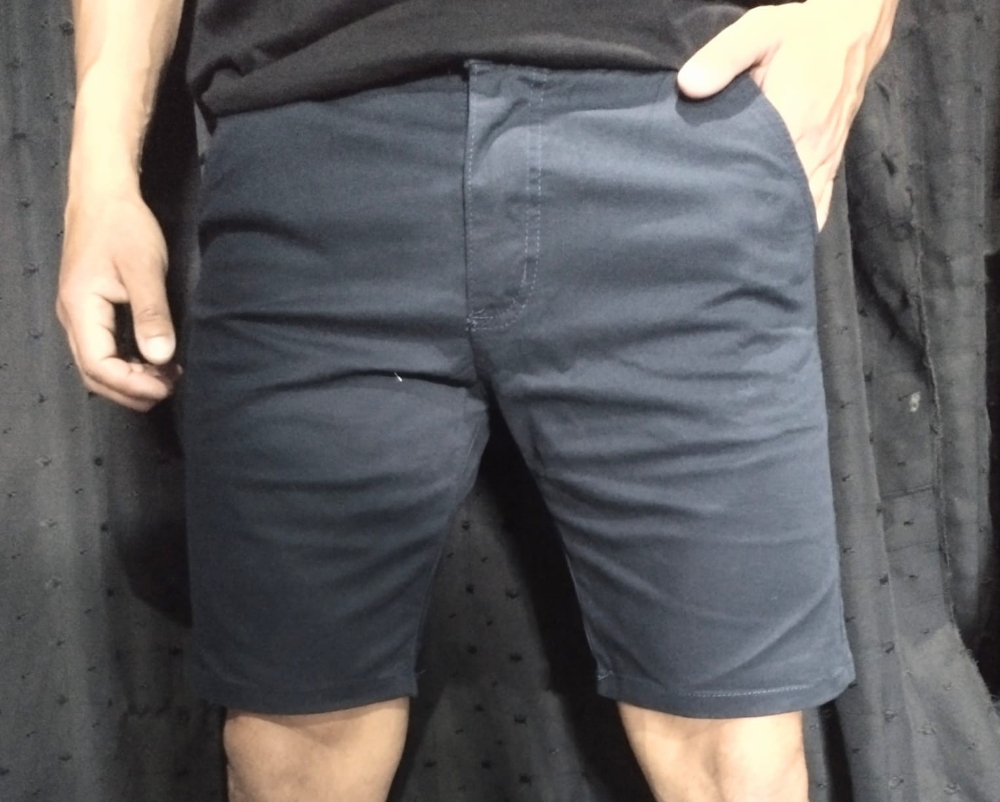 Nuevo Ingreso Bermuda Corte Chino Negro - Imagen 2