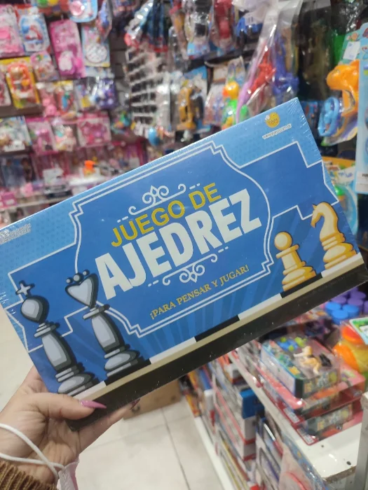 Juego de Mesa Damas y Ajedrez
