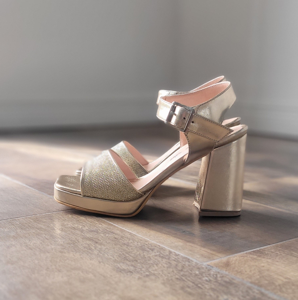 Sandalia Fiesta Alexa Gold - Imagen 2
