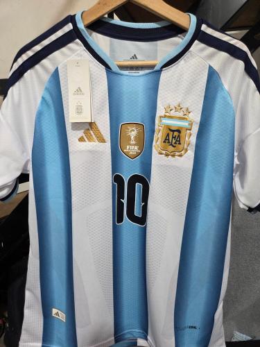 Camiseta Nacional W26 Versión Hincha con Nombres  Pack D 10 a $150,000 (talles Surt) - Miniatura 6