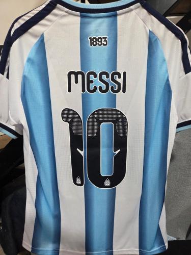Camiseta Nacional W26 Versión Hincha con Nombres  Pack D 10 a $150,000 (talles Surt) - Miniatura 2