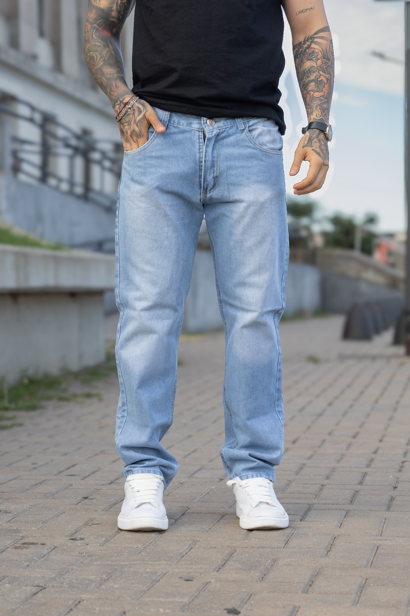 Jean Celeste Mom Recto Clásico Celeste Localizado Hombre - Imagen 1