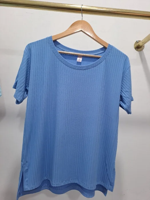 Remera con Tajo