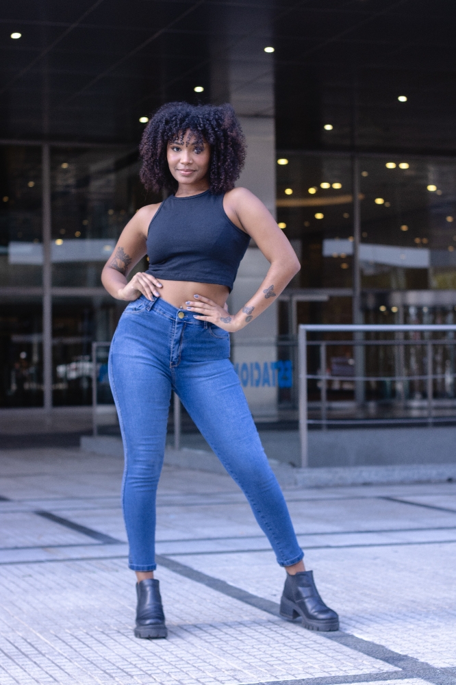Jeans Colegial Azul y Azul Oscuro, Llevando Curva $17000 C/u X Mayor $ 18,000 - Imagen 5