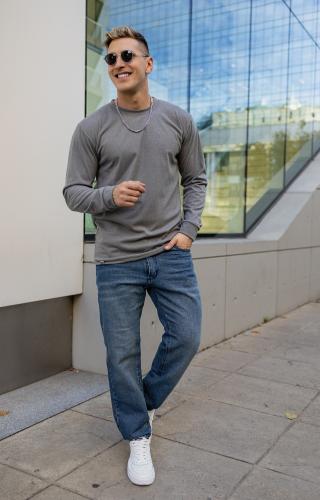 Sweater de Darlon Brush Negro en Talles 2,4,6 y 8 - Miniatura 6