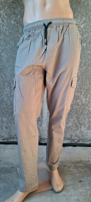 Jogger con Cargo  Gabardina