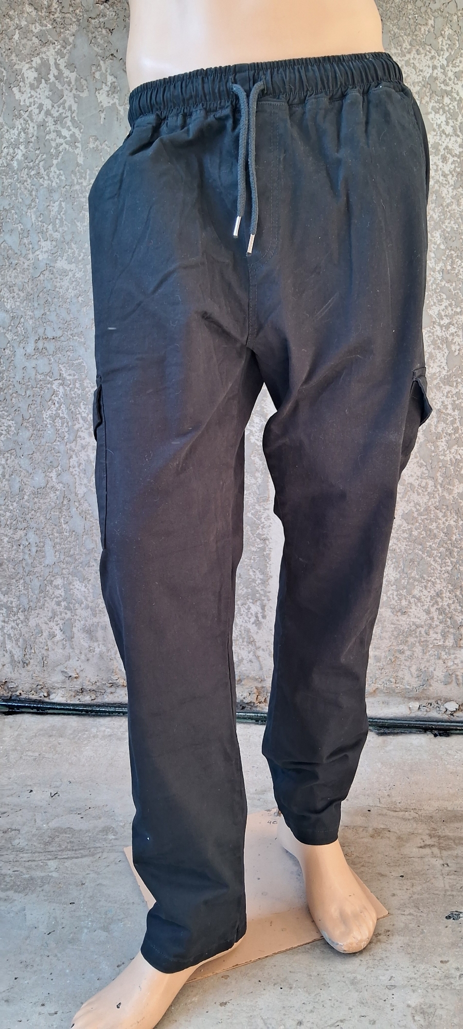 Jogger con Cargo  Gabardina - Imagen 2
