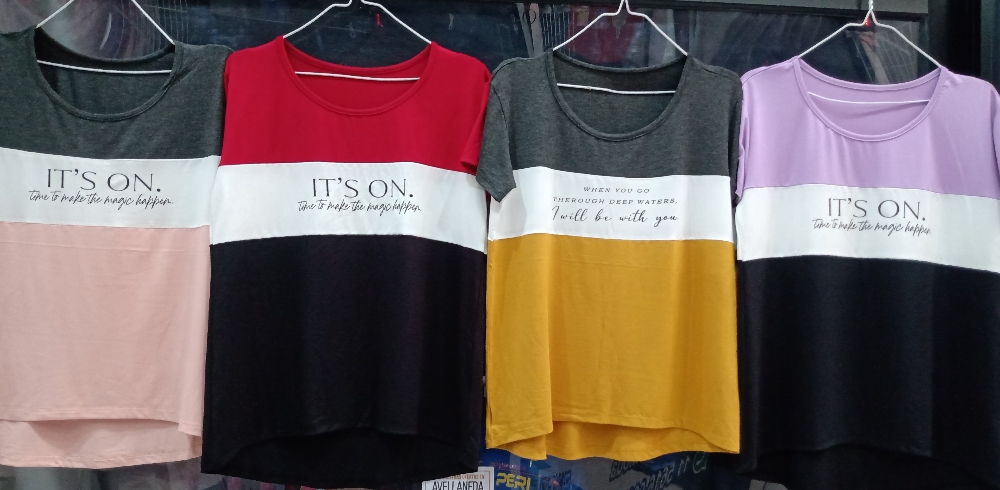 Remera Tricolor con Letras - Imagen 3