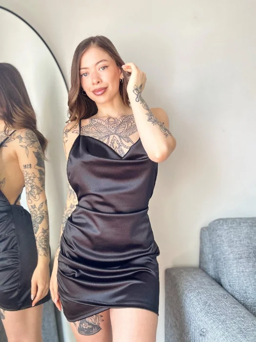 Vestido Clásico Saten
