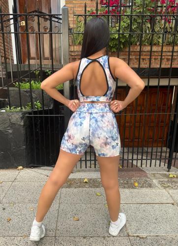Conjunto Short Bordado + Top Espalda Descubierta - Miniatura 3