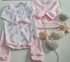 Art 20 Set en Caja Camperita y Pant Liso+ Body Ml Estampa.premium