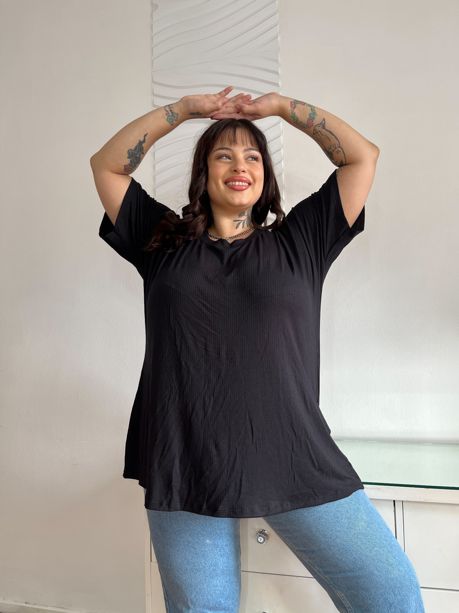 Remera con Boton Espalda - Imagen 4