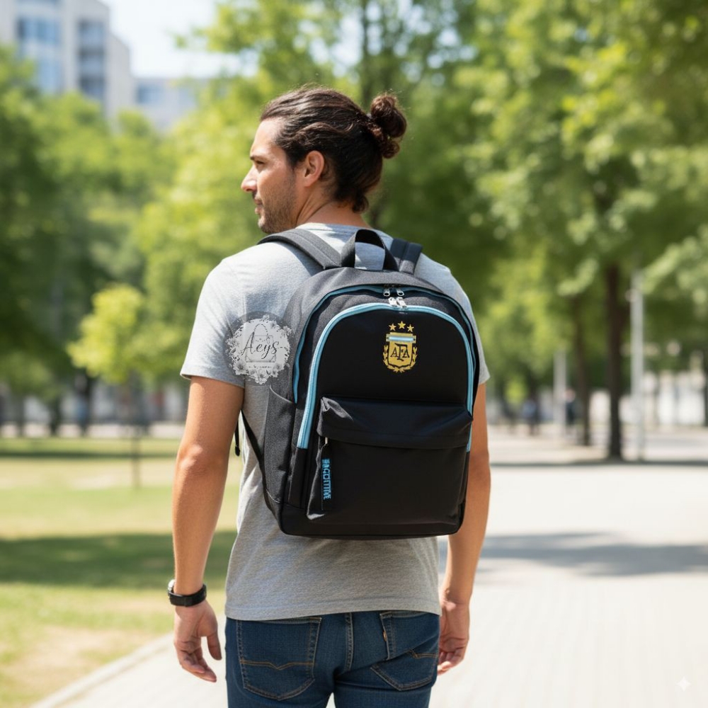 Mochila Nacional a F a 3 Estrellas, 3 Cierres, Mide 42cm X 30cm X 15cm Aprox - Imagen 4