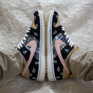 Nike Travis