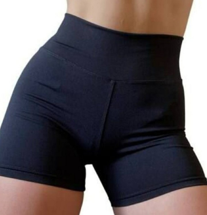 Short - Imagen 3