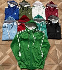 Camperas Adidas con Capucha