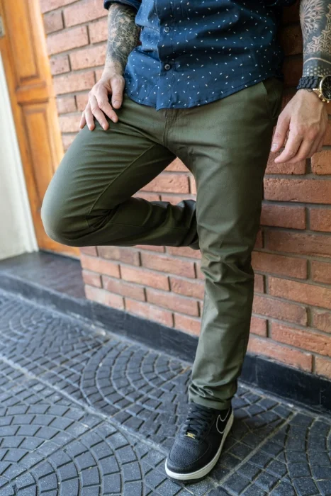 Pantalón Corte Chino