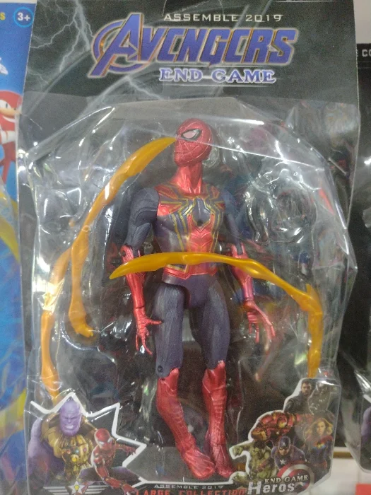 Blíster Avengers con Luces
