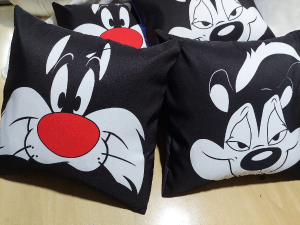 Almohadon Looneytunes 40x40cm Funda Más Relleno