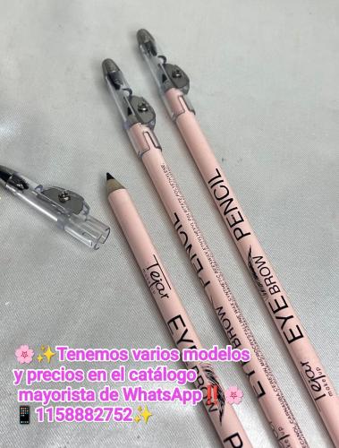 Lápiz Delineador Negro de Ojos con Sacapuntas de Tejar (larga Duración)