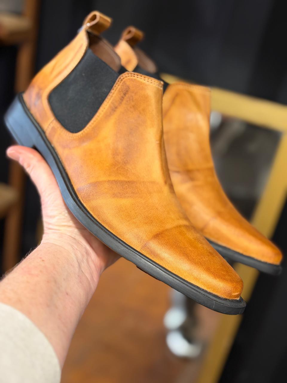 Bota Estilo Chester Modelo Fidel Cuero Vacuno Genuino - Imagen 3