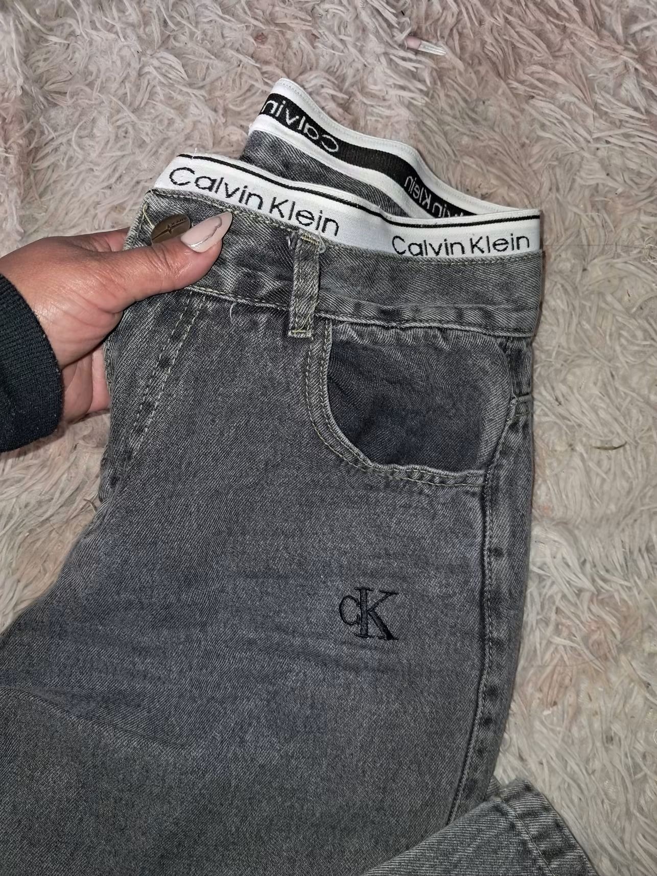 Pantalón Calvin Klein - Imagen 3