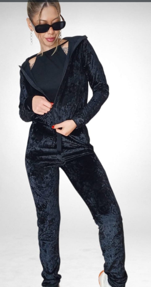 Conjunto Plush Rayas Negras - Imagen 3