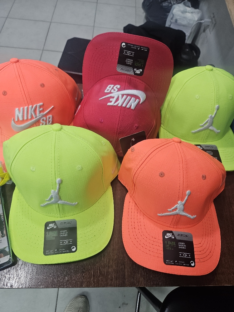 Gorras - Imagen 4