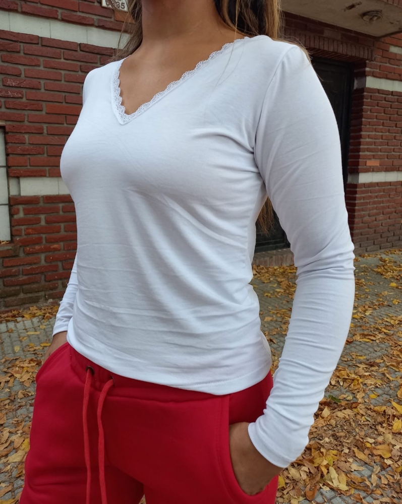 Remera con Puntilla - Imagen 3