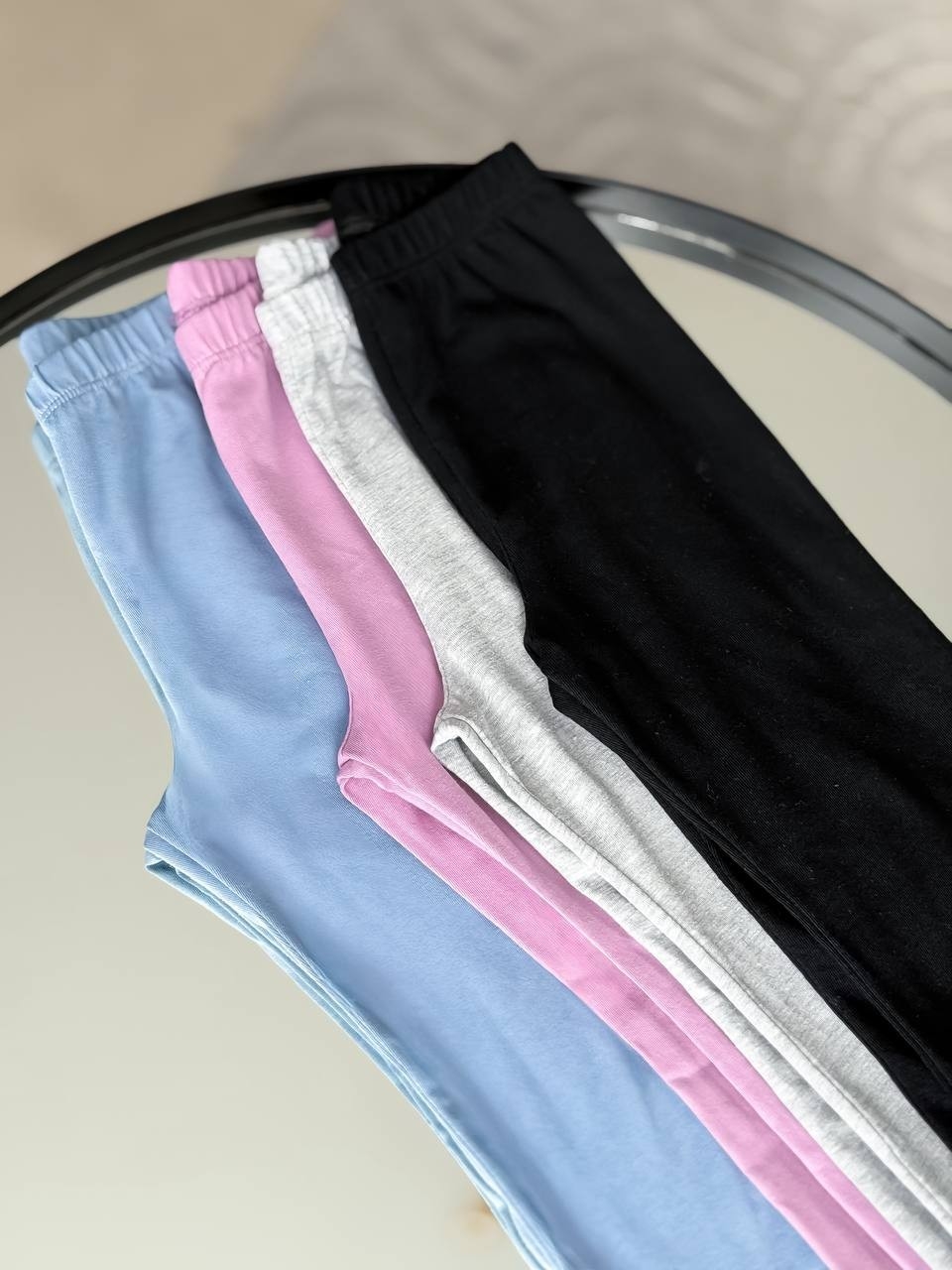 Calza Oxford Niña Lisa con Moños y Abertura - Imagen 6