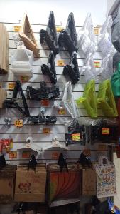 Perchas  de Plástico para Pantalón con Broches