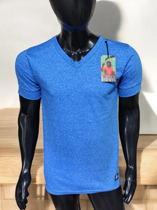 Remeras Cuello V