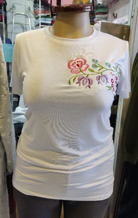 Remera Bordada