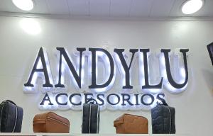Fabricantes Directos de Carteras - Bandoleras - Riñoneras - Cintos - Correas y mas - Miniatura 2