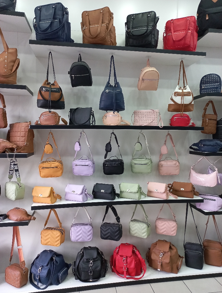 Fabricantes Directos de Carteras - Bandoleras - Riñoneras - Cintos - Correas y mas - Imagen 1