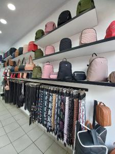 Fabricantes Directos de Carteras - Bandoleras - Riñoneras - Cintos - Correas y mas - Miniatura 6