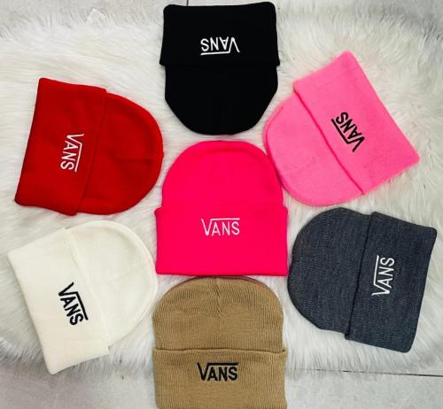 Gorro Rocky Bordado - Miniatura 3