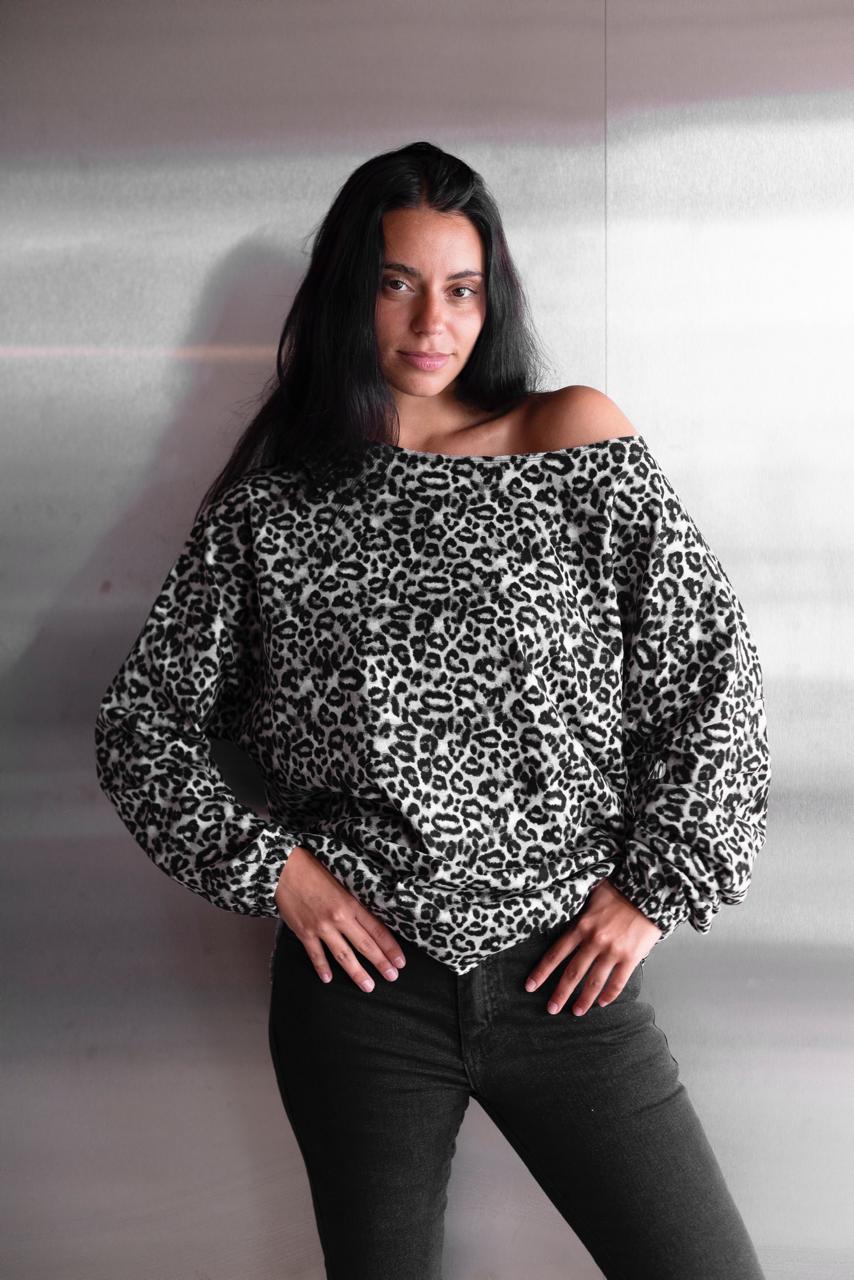 Buzo Roma Estampado - WhatsApp%20Image%202026-09-30%20at%2015.25.26.jpeg