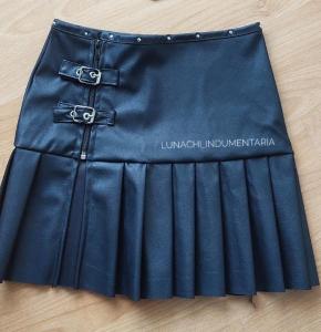 Pollera Engomada con Cierre y Hebillas