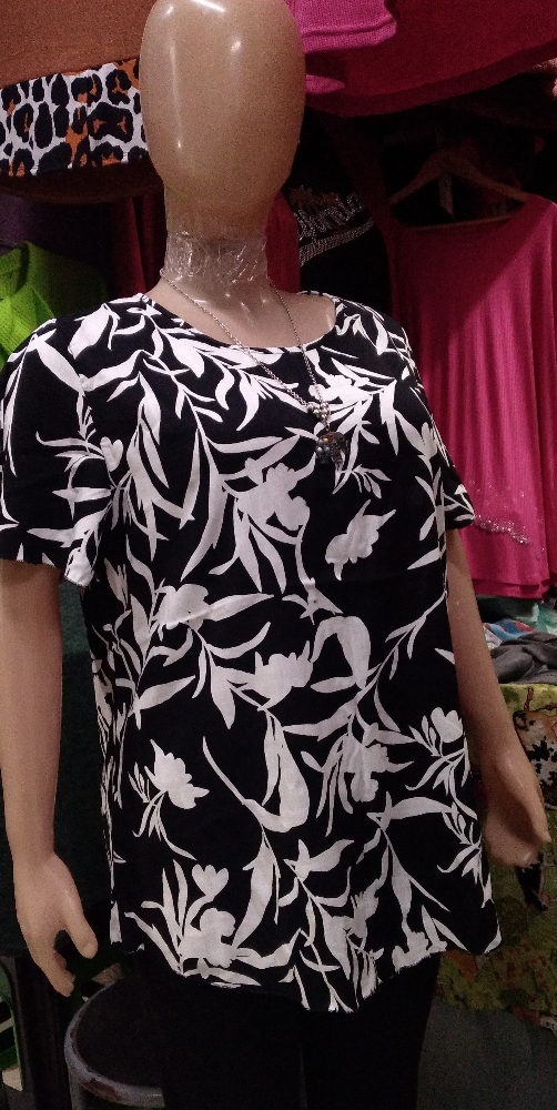 Remeras de Lino Estampado Talles Especiales - Imagen 4