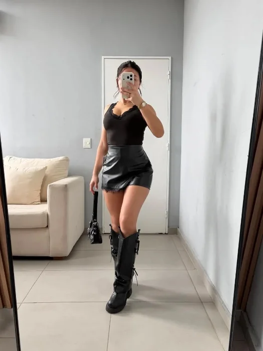 Short Pollera Engomado Puntilla