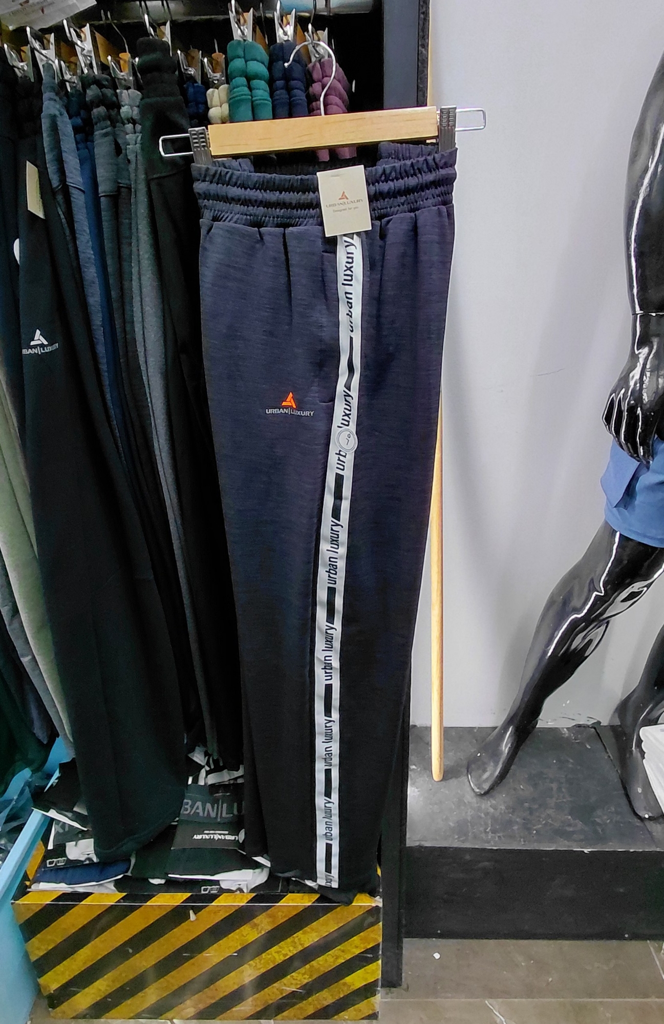 Pantalón Dominic Urban Luxury - Imagen 3