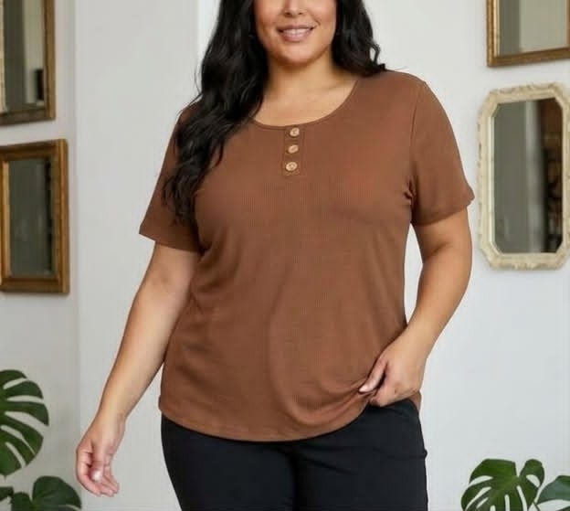 Remeras con Botones de Coco - Imagen 5